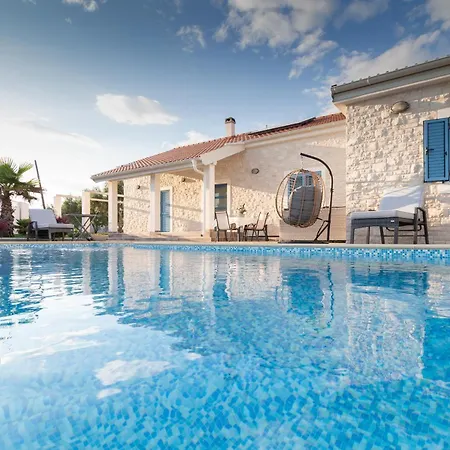 Oleandar * Privlaka (Zadar)